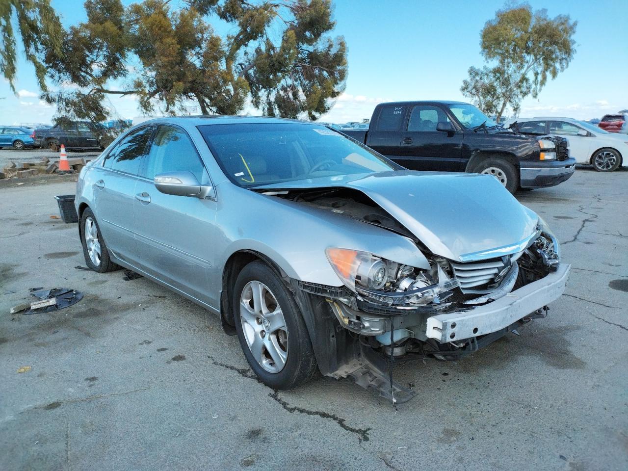 ACURA RL 2007 with VIN JH4KB16647C001390 - Photo from auction