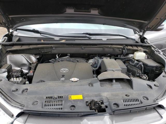 Photo 7 from auction – 2018 TOYOTA HIGHLANDER with VIN 5TDJZRFH4JS546424