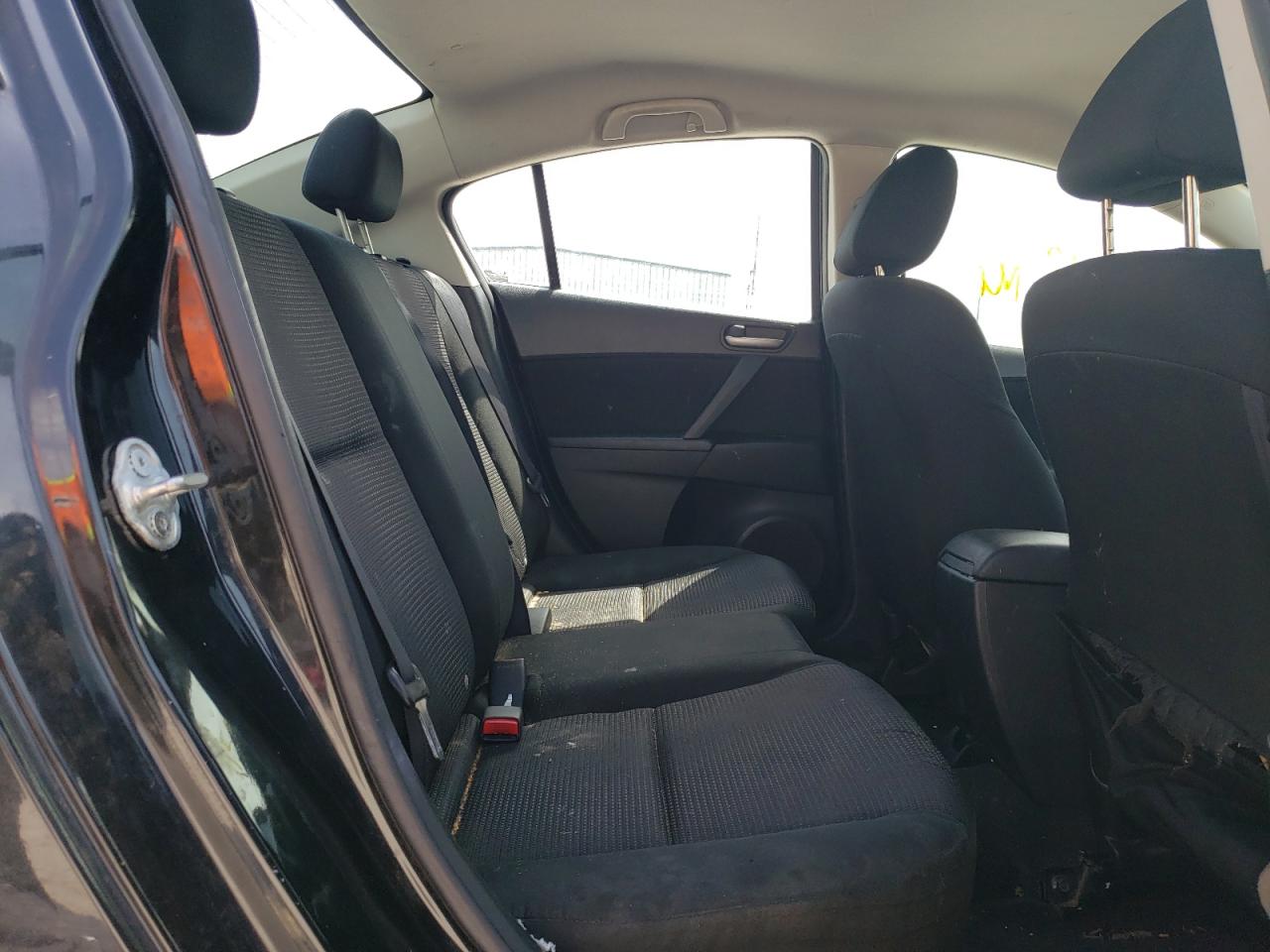 Photo 6 from auction – 2012 MAZDA 3 I with VIN JM1BL1UF2C1525905