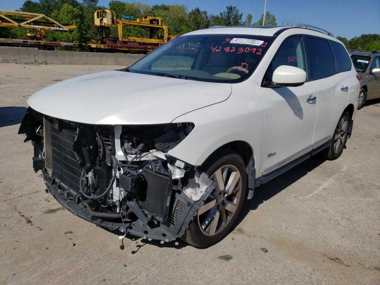 Photo 2 from auction – 2014 NISSAN PATHFINDER with VIN 5N1CR2MN1EC649652
