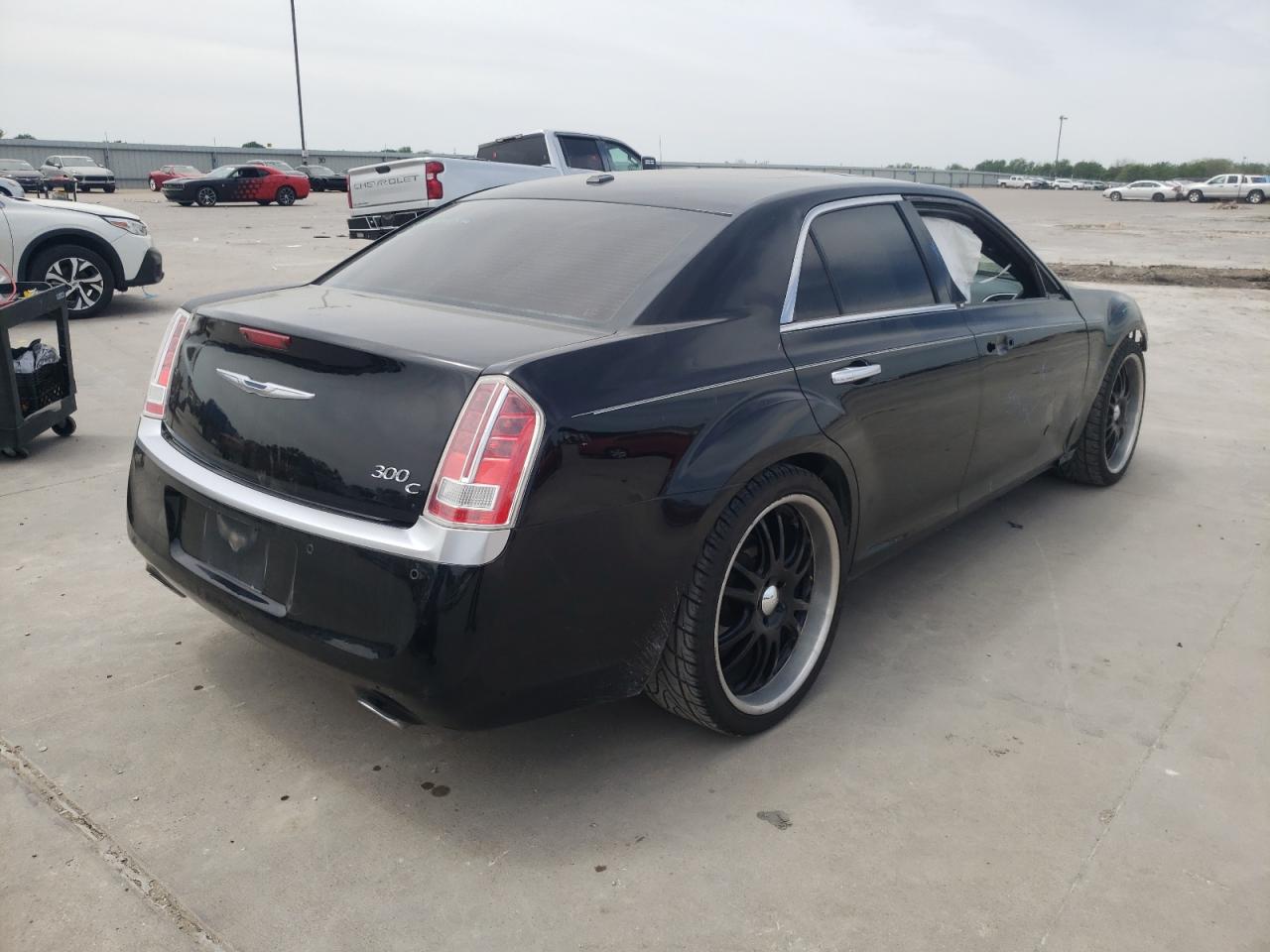 Photo 4 from auction – 2012 CHRYSLER 300C LUXUR with VIN 2C3CCAPT1CH253956