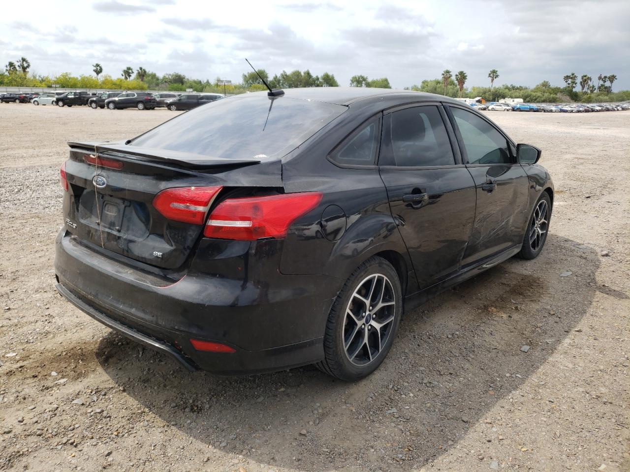 Photo 4 from auction – 2016 FORD FOCUS SE with VIN 1FADP3F26GL369080
