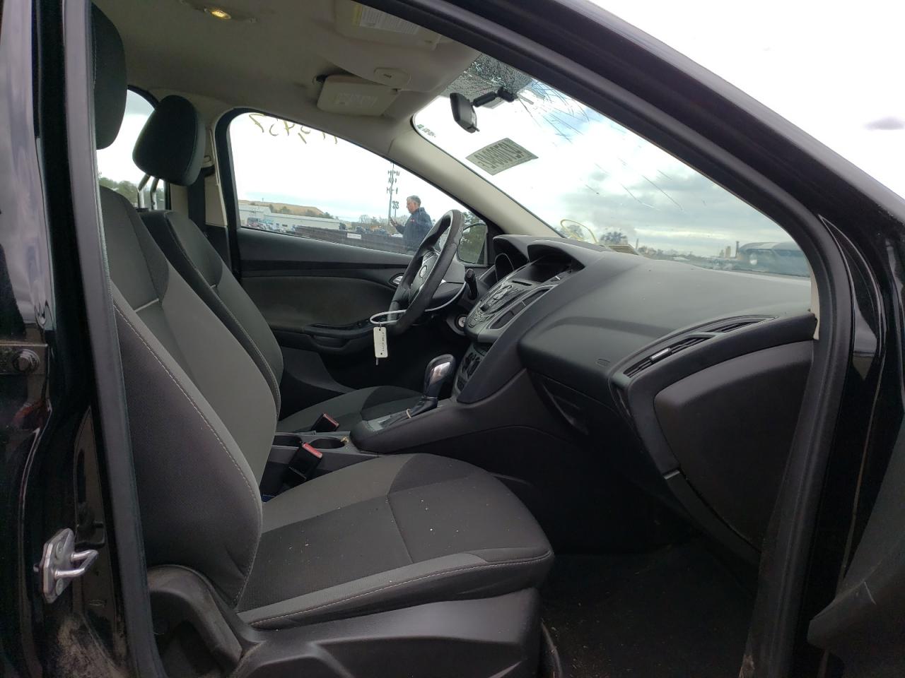 Photo 5 from auction – 2012 FORD FOCUS SE with VIN 1FAHP3F23CL246610