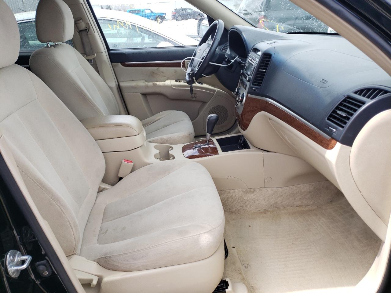 Photo 5 from auction – 2009 HYUNDAI SANTA FE G with VIN 5NMSG13D79H302021