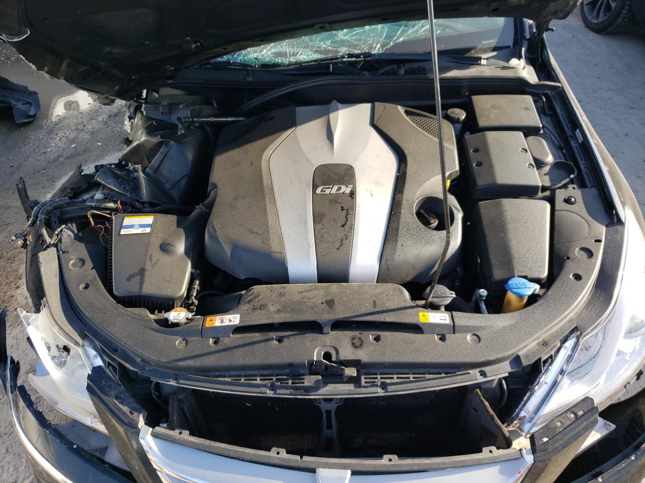Photo 7 from auction – 2012 HYUNDAI GENESIS 3. with VIN KMHGC4DD0CU167204
