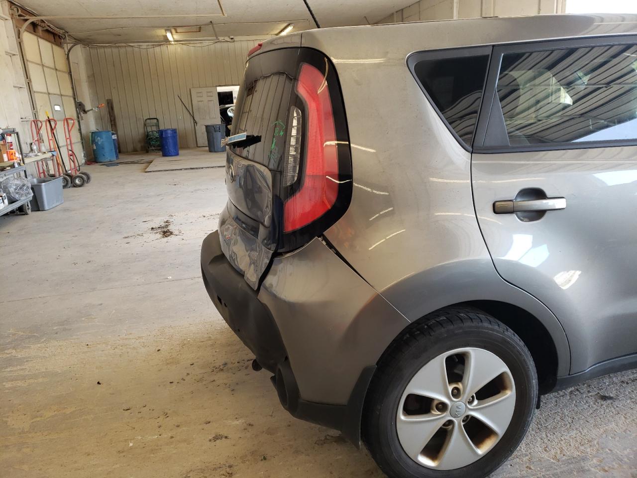 Photo 9 from auction – 2015 KIA SOUL with VIN KNDJN2A23F7207242