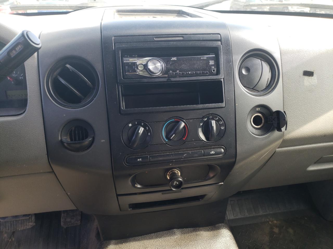 Foto 9 de la subasta – 2005 FORD F150 con VIN 1FTRX12W85FA38123