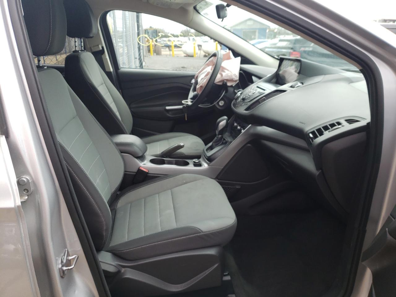 Photo 5 from auction – 2016 FORD ESCAPE SE with VIN 1FMCU0G78GUB64325