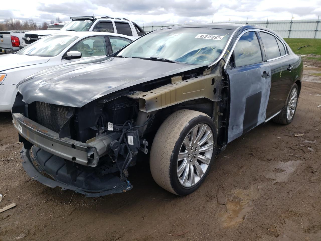Photo 2 from auction – 2010 LINCOLN MKS with VIN 1LNHL9DR4AG611371