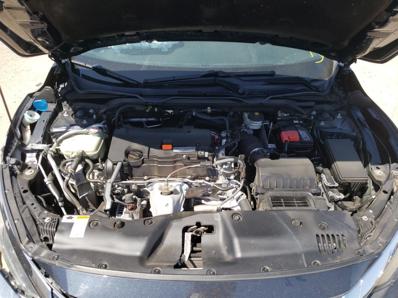 Photo 7 from auction – 2018 HONDA CIVIC LX with VIN 19XFC2F55JE026683