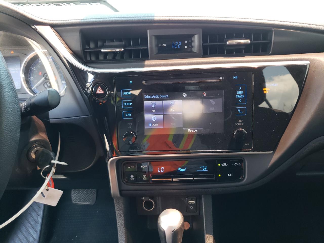 Photo 9 from auction – 2018 TOYOTA COROLLA L with VIN 5YFBURHE2JP850205