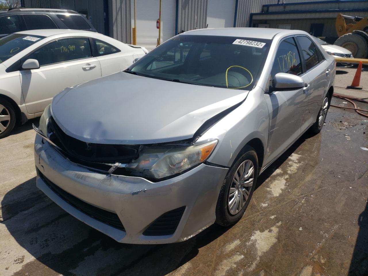 Photo 2 from auction – 2012 TOYOTA CAMRY BASE with VIN 4T1BF1FK0CU046555