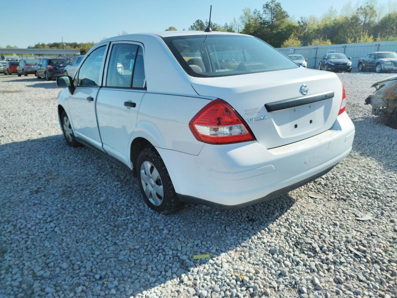 Photo 3 from auction – 2009 NISSAN VERSA S with VIN 3N1CC11E39L475701