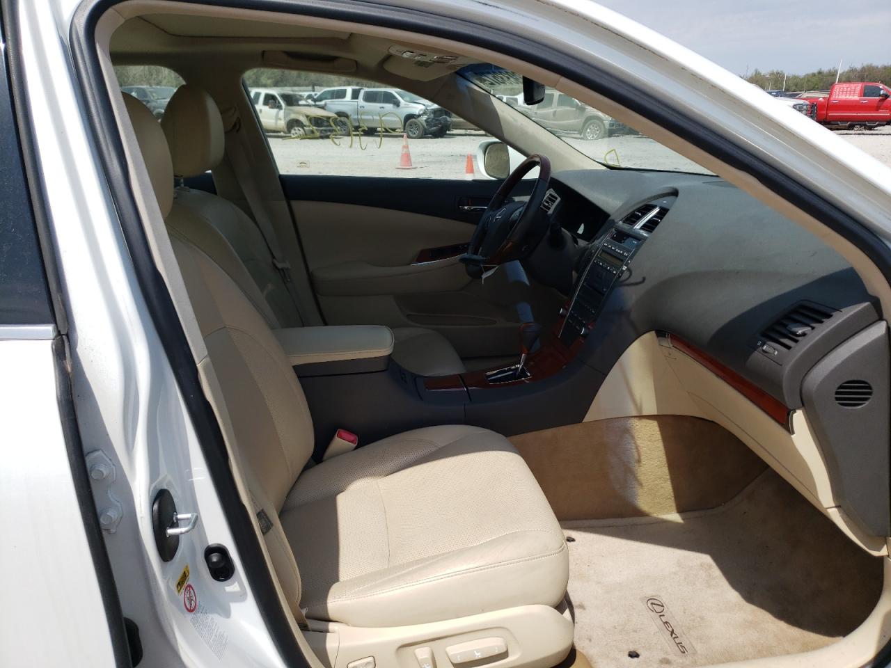 Photo 5 from auction – 2011 LEXUS ES 350 with VIN JTHBK1EG1B2457470