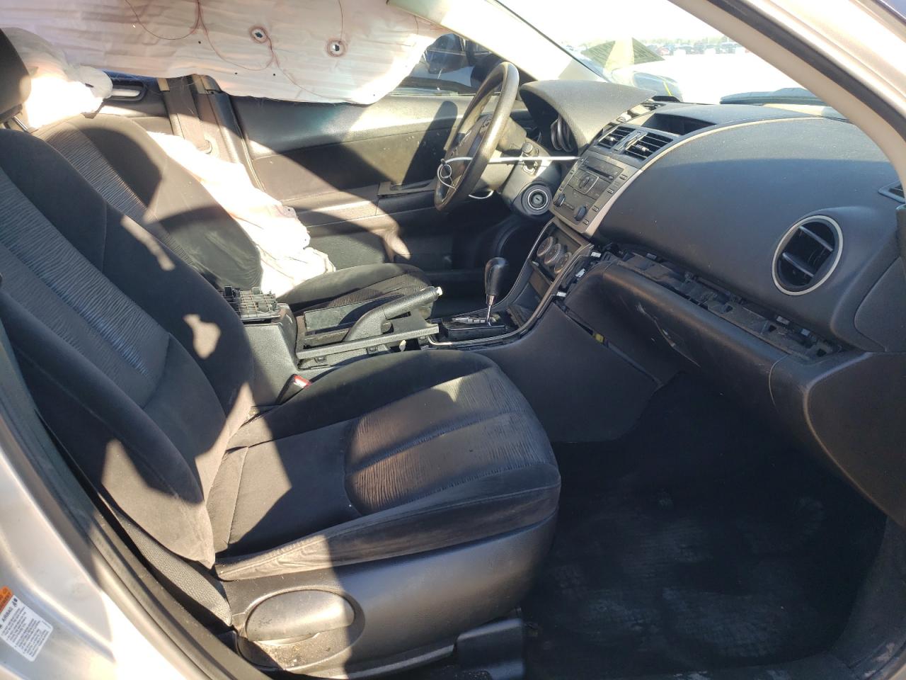 Photo 5 from auction – 2010 MAZDA 6 I with VIN 1YVHZ8BH9A5M45877