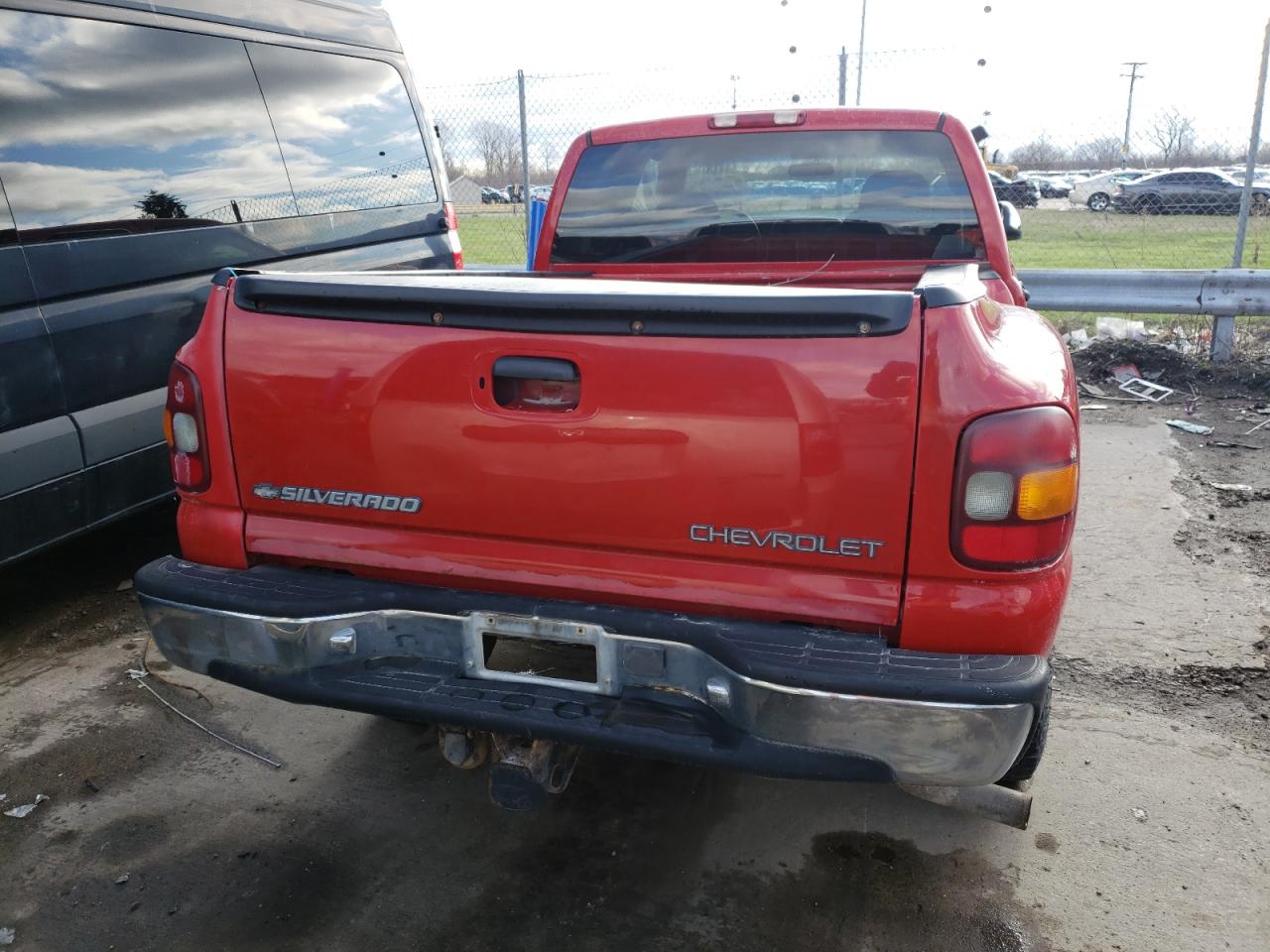 Photo 6 from auction – 2000 CHEVROLET SILVERADO with VIN 2GCEK19T5Y1109413