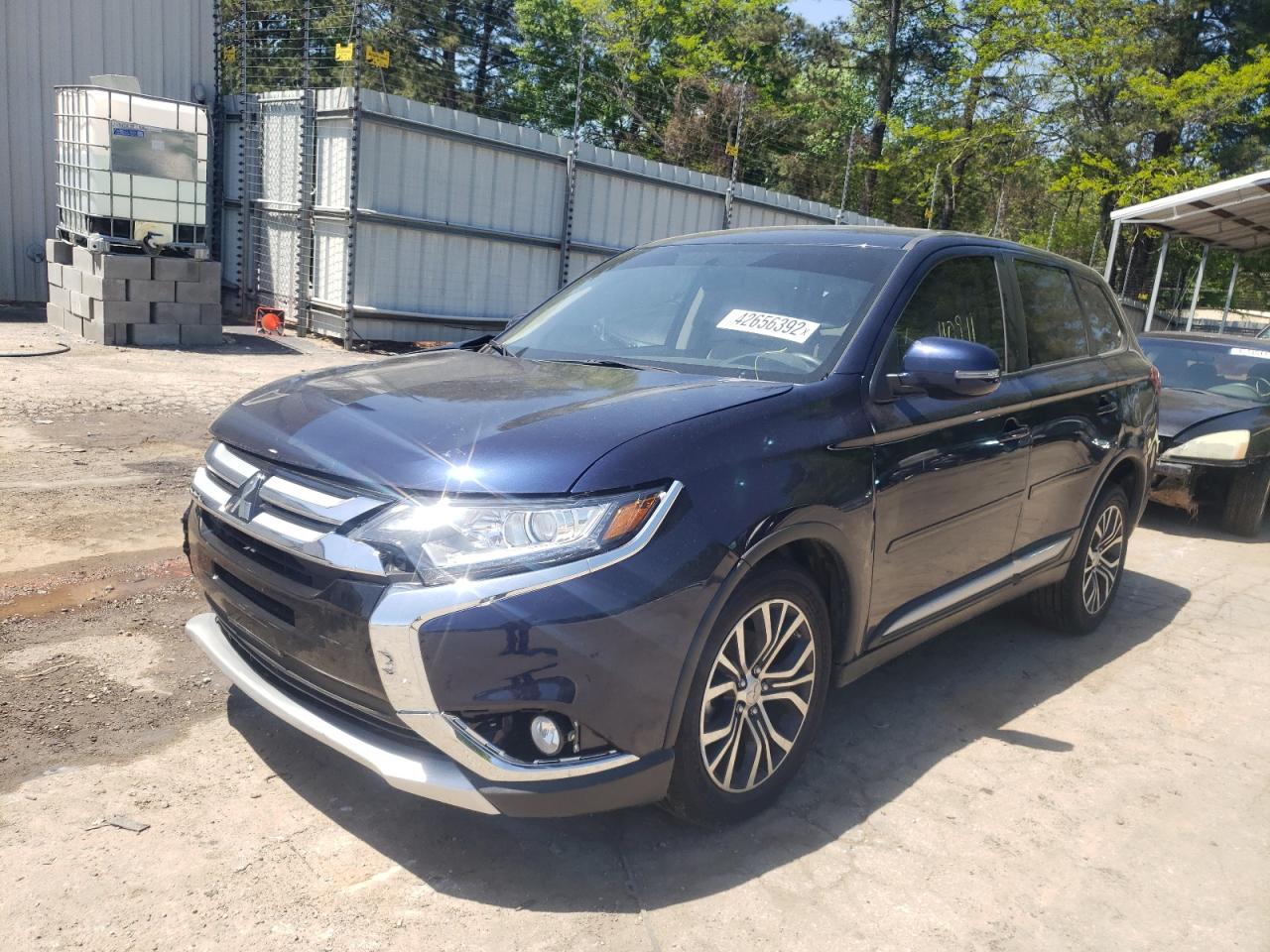 Photo 2 from auction – 2016 MITSUBISHI OUTLANDER with VIN JA4AD3A30GZ008604
