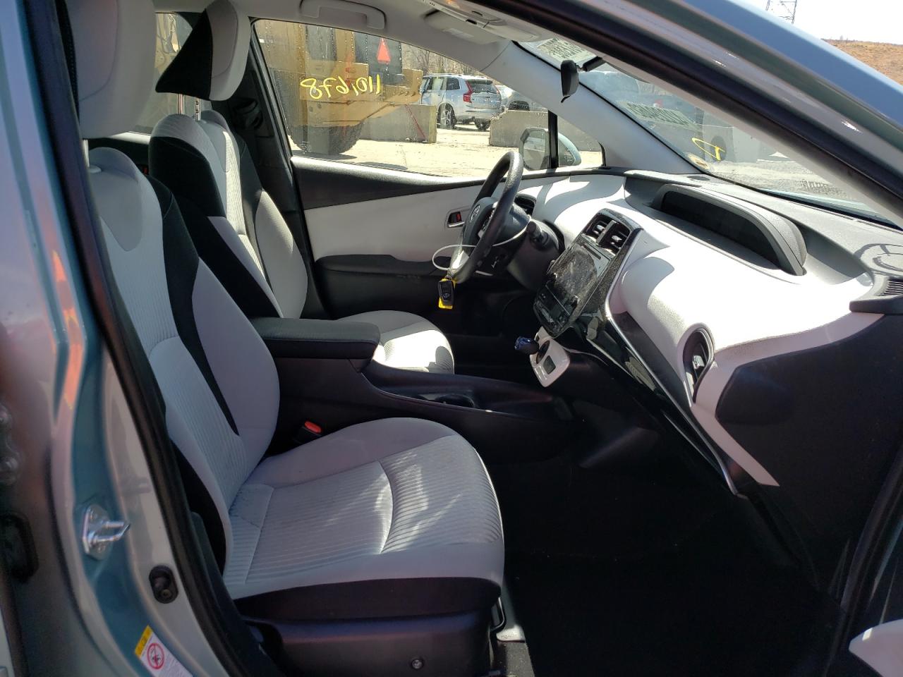 Photo 5 from auction – 2017 TOYOTA PRIUS with VIN JTDKBRFU2H3037403