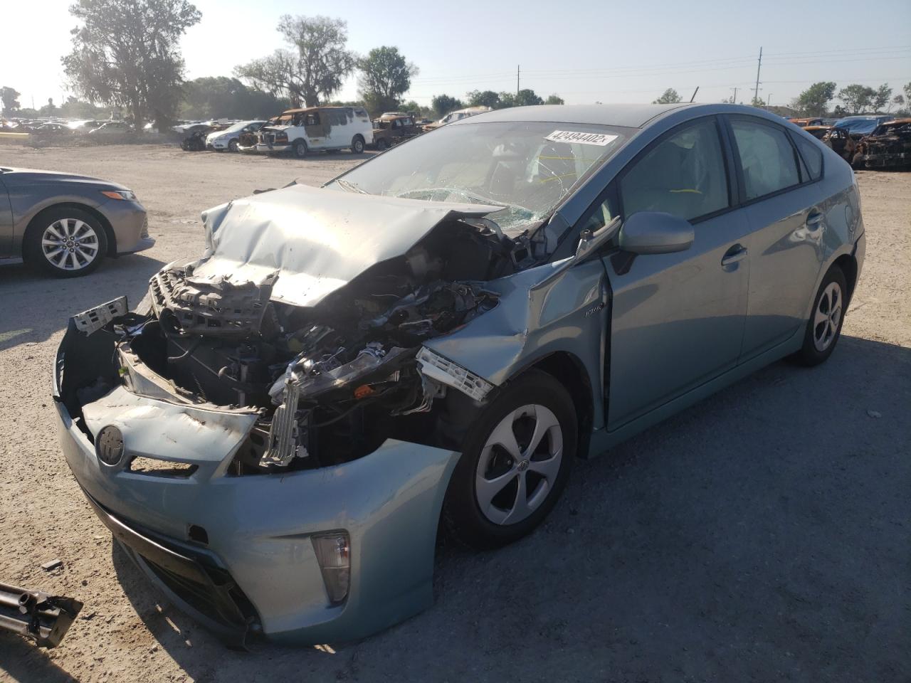 Photo 2 from auction – 2014 TOYOTA PRIUS with VIN JTDKN3DU4E1826408
