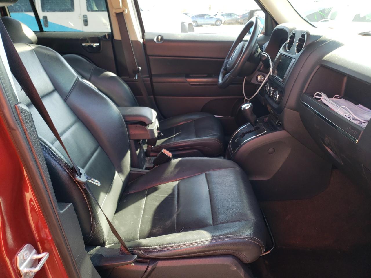 Photo 5 from auction – 2016 JEEP PATRIOT LA with VIN 1C4NJPFA8GD576403