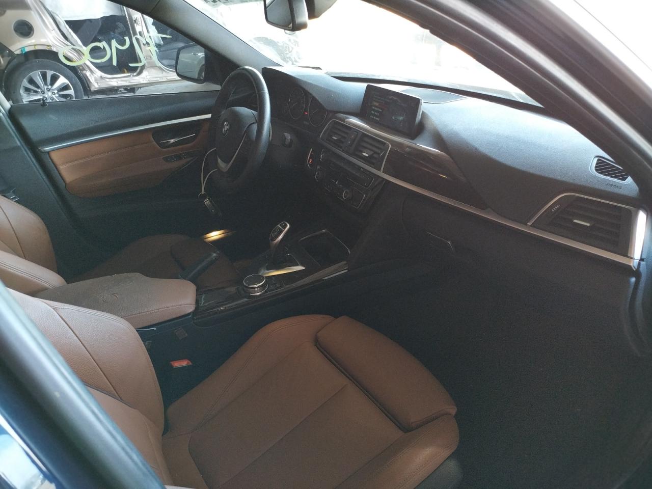 Photo 5 from auction – 2017 BMW 330 I with VIN WBA8B9G53HNU48893