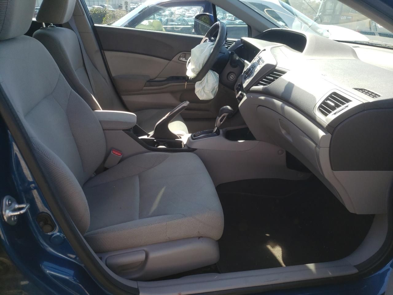 Photo 5 from auction – 2012 HONDA CIVIC LX with VIN 19XFB2F55CE050309