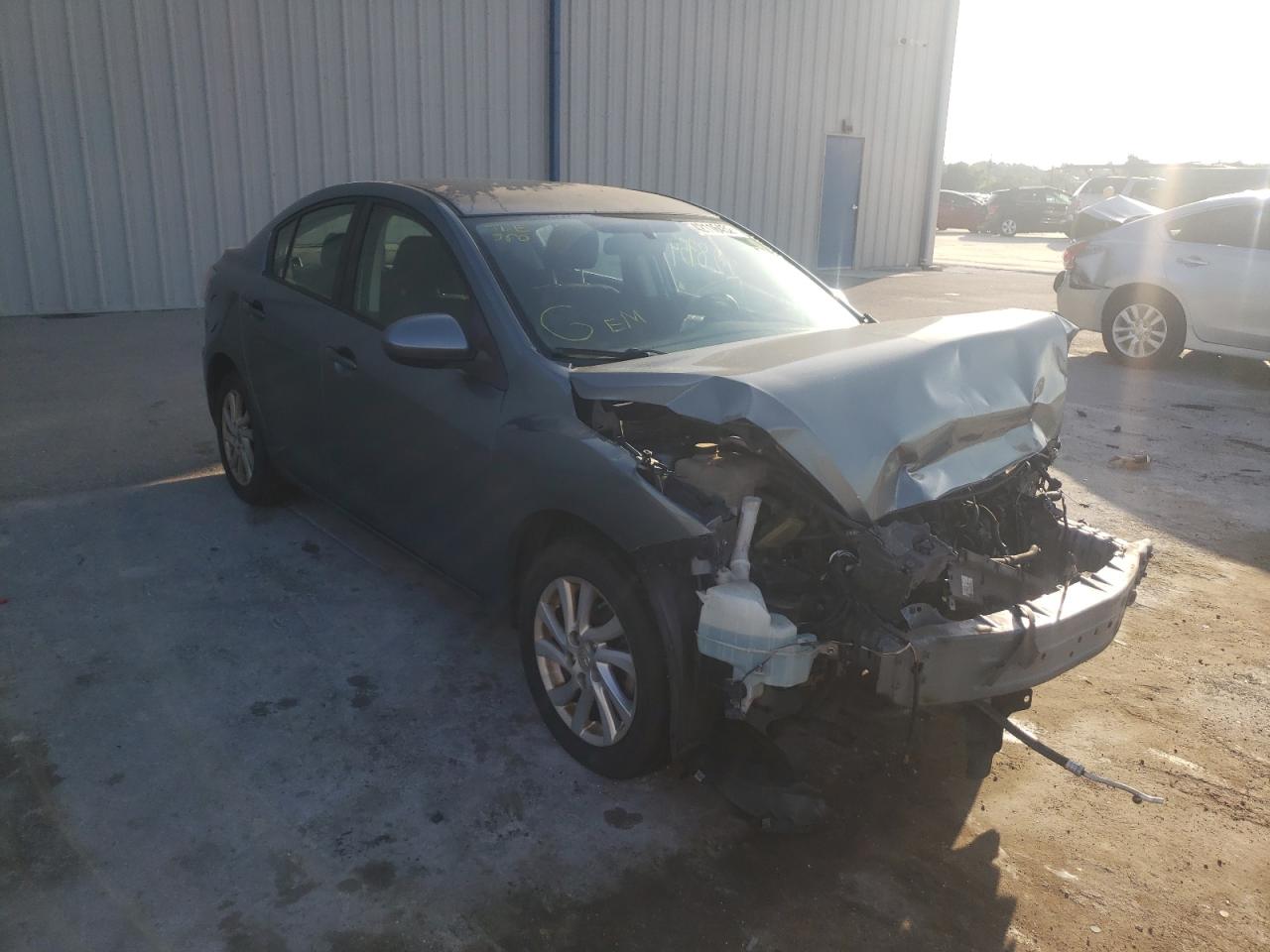 MAZDA 3 I 2012 with VIN JM1BL1V75C1561563 - Photo from auction