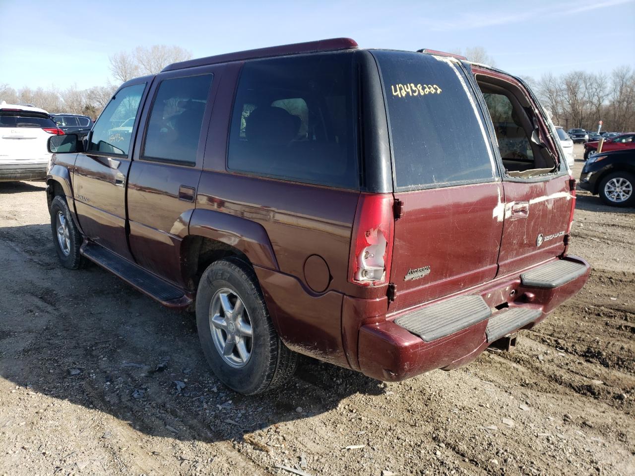 Photo 3 from auction – 2000 CADILLAC ESCALADE with VIN 1GYEK13RXYR114931