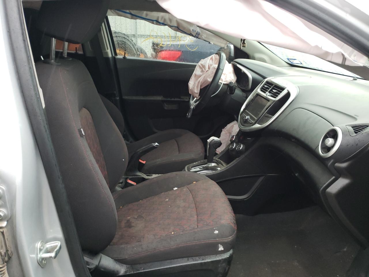 Photo 5 from auction – 2020 CHEVROLET SONIC LT with VIN 1G1JD6SB2L4105929