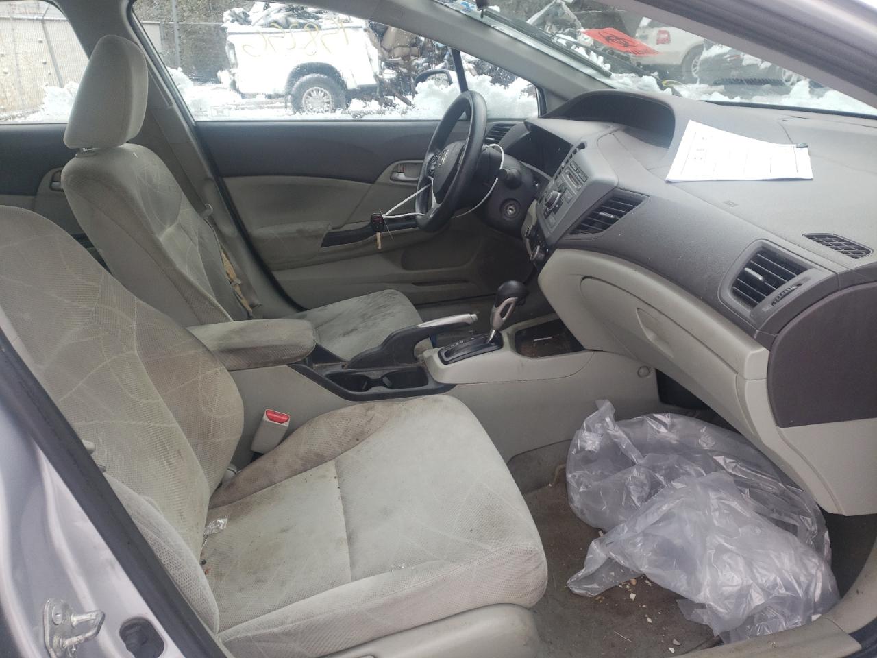 Photo 5 from auction – 2012 HONDA CIVIC LX with VIN 19XFB2F57CE012192
