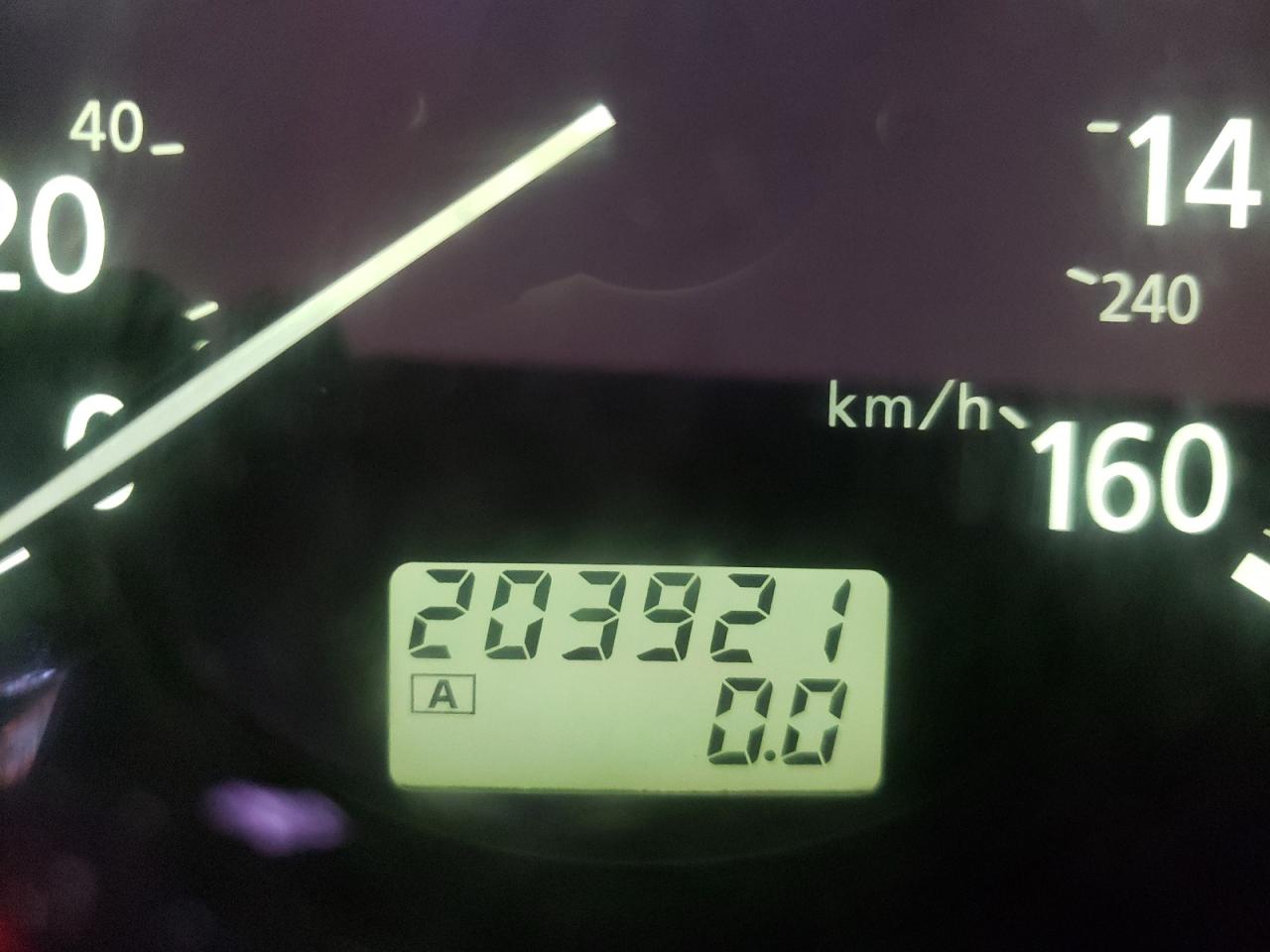 Photo 8 from auction – 2000 INFINITI I30 with VIN JNKCA31A4YT107015