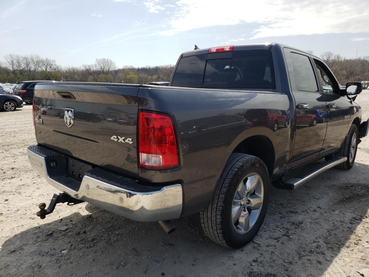 Photo 4 from auction – 2016 RAM 1500 SLT with VIN 1C6RR7LGXGS413046