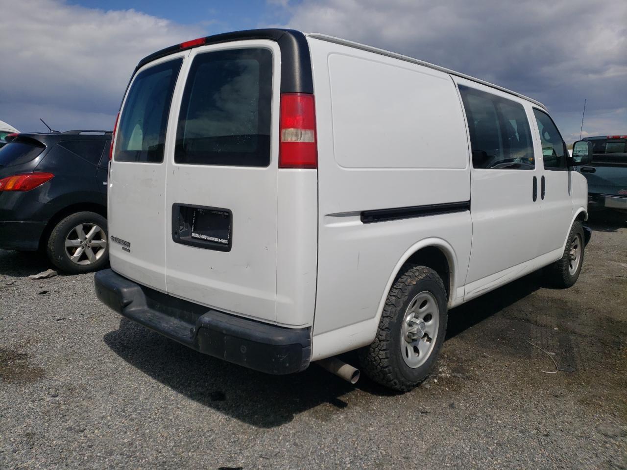 Photo 4 from auction – 2014 CHEVROLET EXPRESS G1 with VIN 1GCSGAFX4E1197061