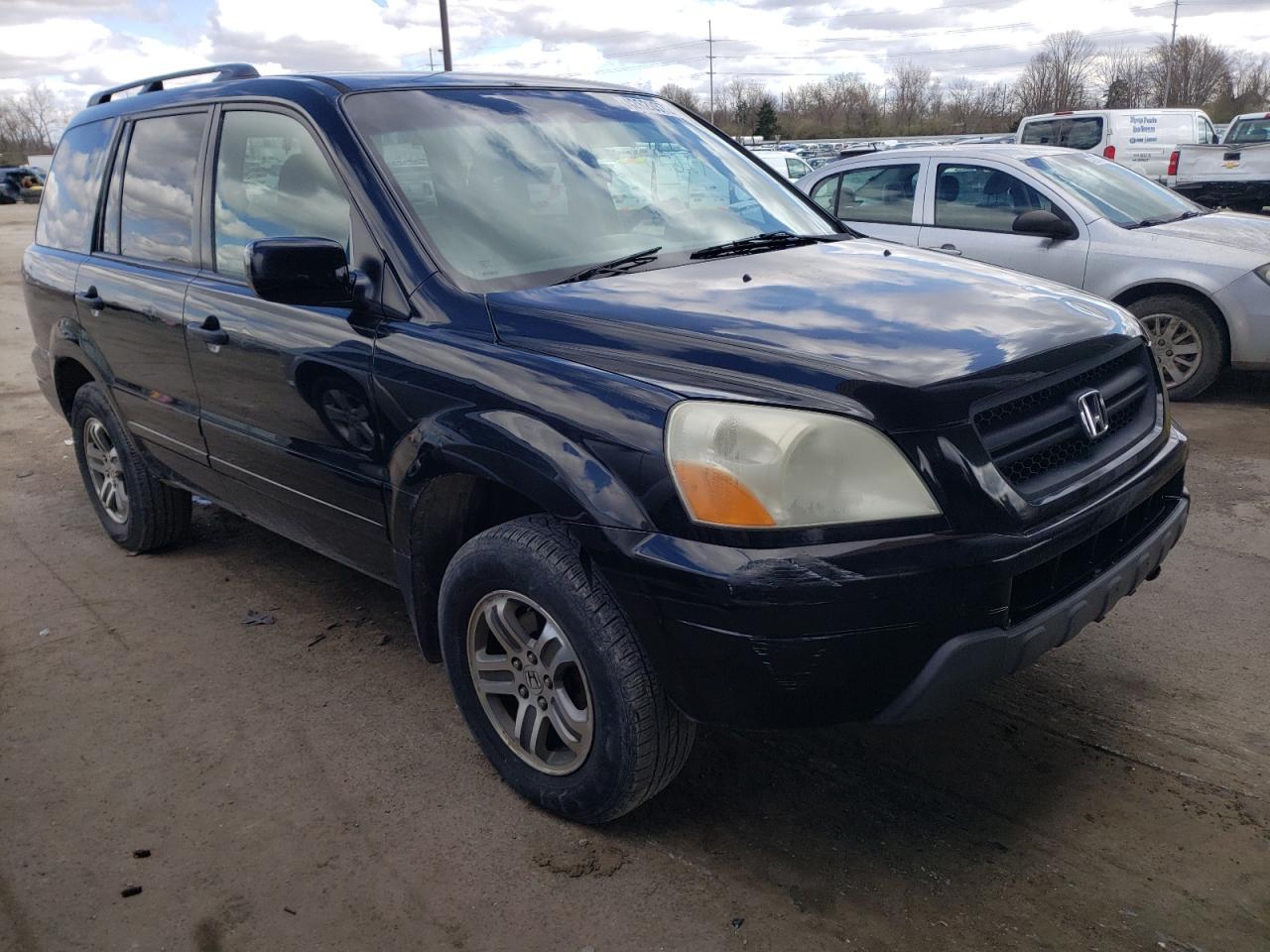 HONDA PILOT EX 2004 with VIN 5FNYF18474B008537 - Photo from auction