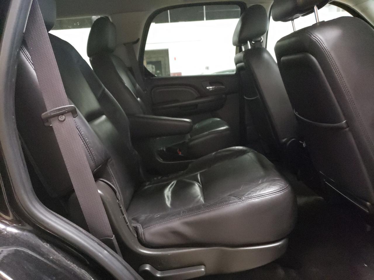 Photo 6 from auction – 2011 CADILLAC ESCALADE L with VIN 1GYS4BEF9BR392863