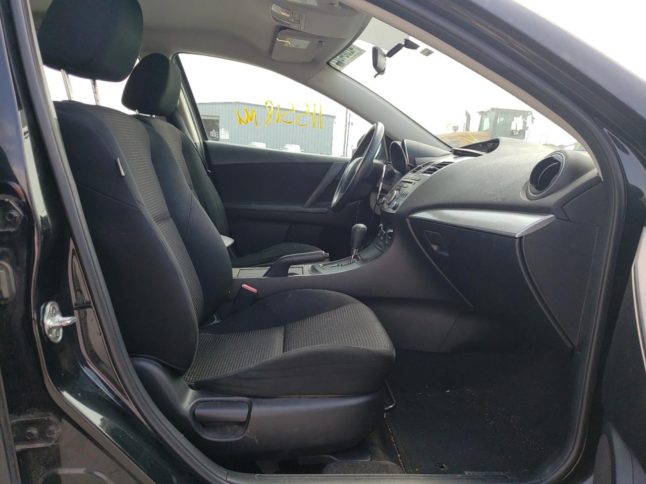 Photo 5 from auction – 2012 MAZDA 3 I with VIN JM1BL1UF2C1525905