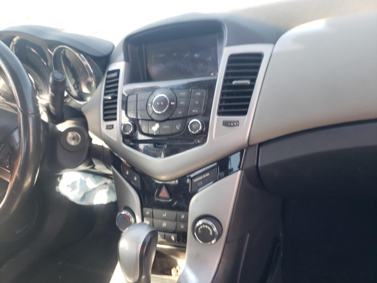 Photo 9 from auction – 2013 CHEVROLET CRUZE LT with VIN 1G1PC5SB2D7263324