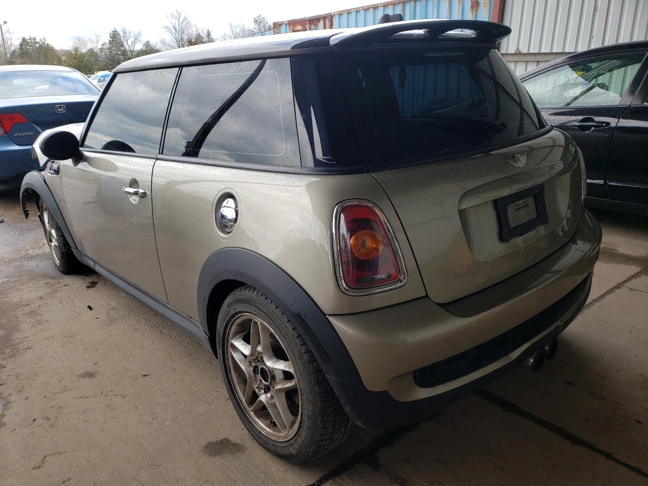 Photo 3 from auction – 2009 MINI COOPER S with VIN WMWMF73559TW83094