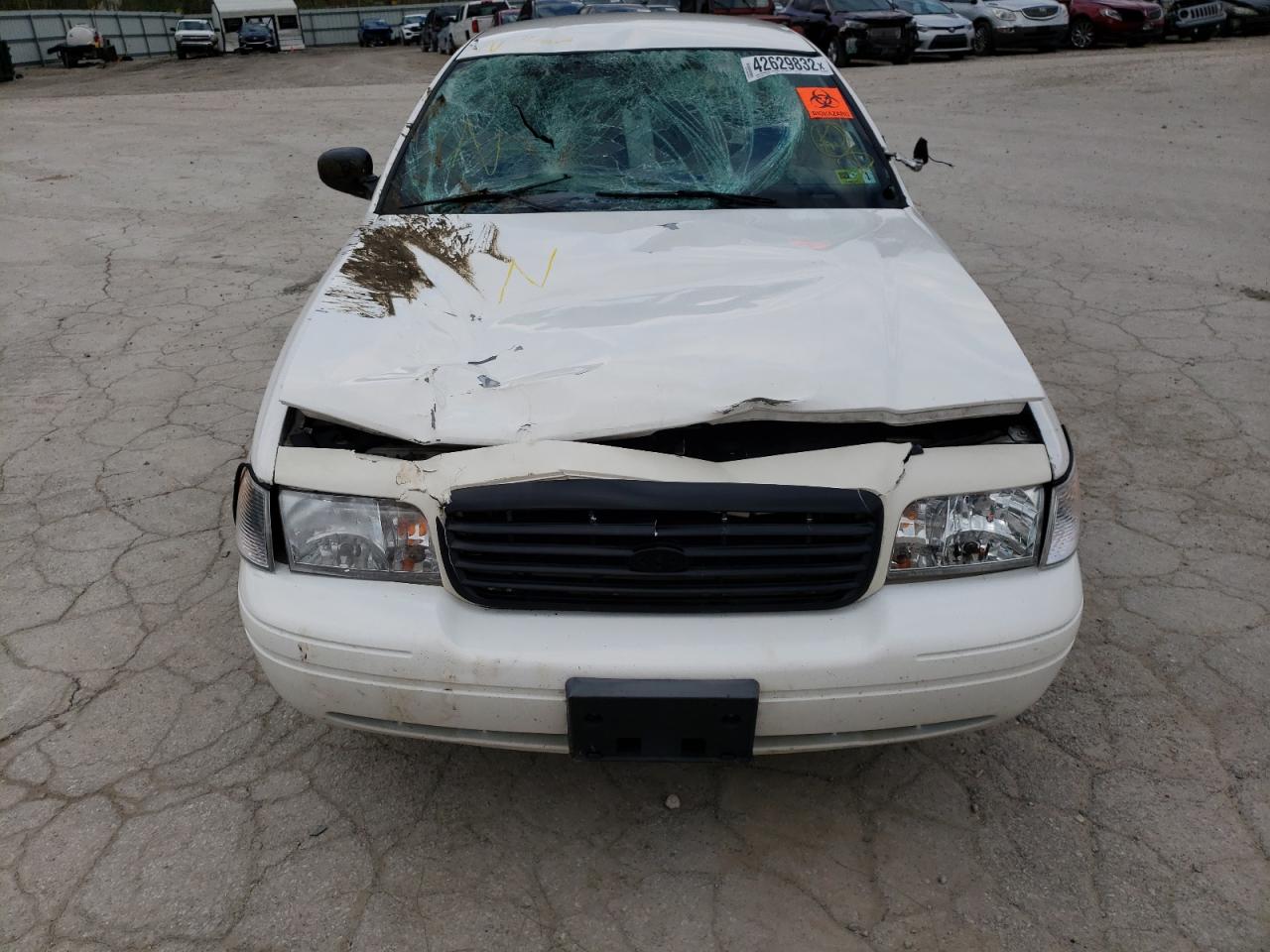 Photo 9 from auction – 2008 FORD CROWN VICT with VIN 2FAFP71V98X158994