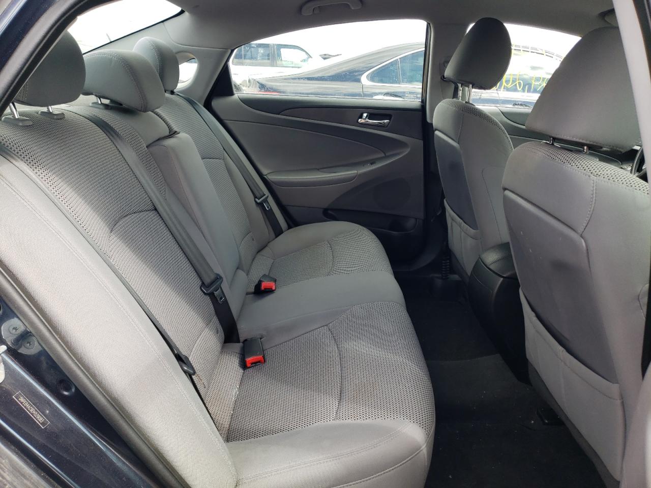 Photo 6 from auction – 2013 HYUNDAI SONATA GLS with VIN 5NPEB4AC9DH529083