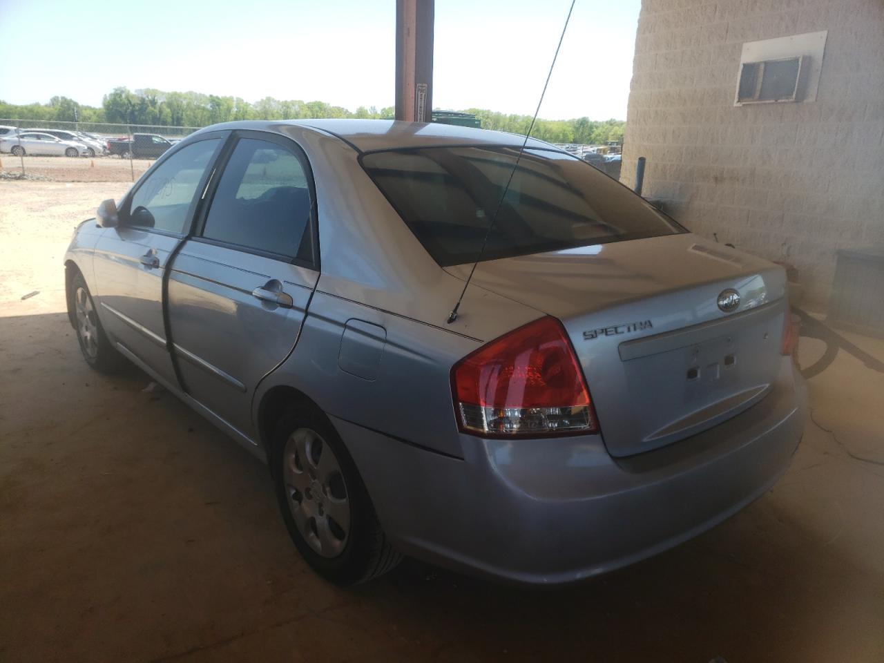 Photo 3 from auction – 2008 KIA SPECTRA EX with VIN KNAFE121685544991