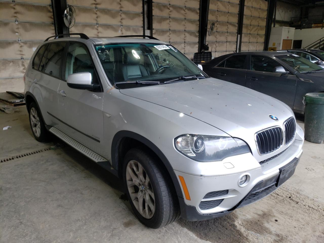BMW X5 XDRIVE3 2011 with VIN 5UXZV4C54BLL58452 - Photo from auction