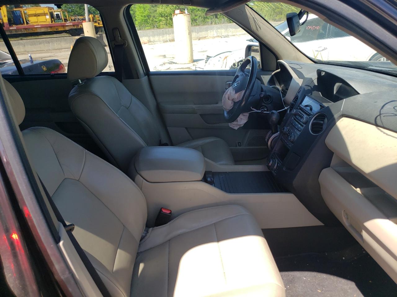 Photo 5 from auction – 2014 HONDA PILOT TOUR with VIN 5FNYF4H97EB052195