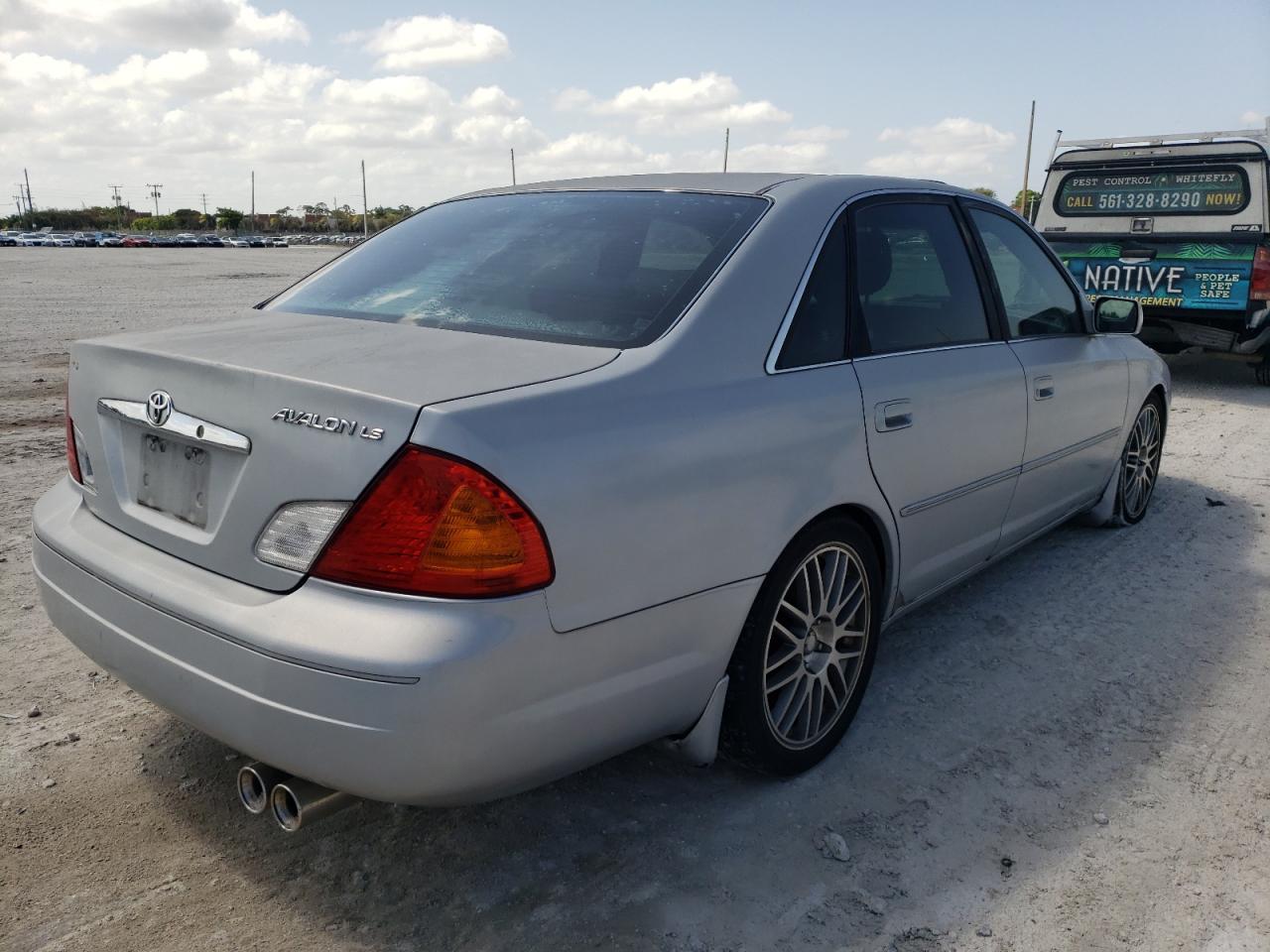 Photo 4 from auction – 2000 TOYOTA AVALON XL with VIN 4T1BF28B5YU036436