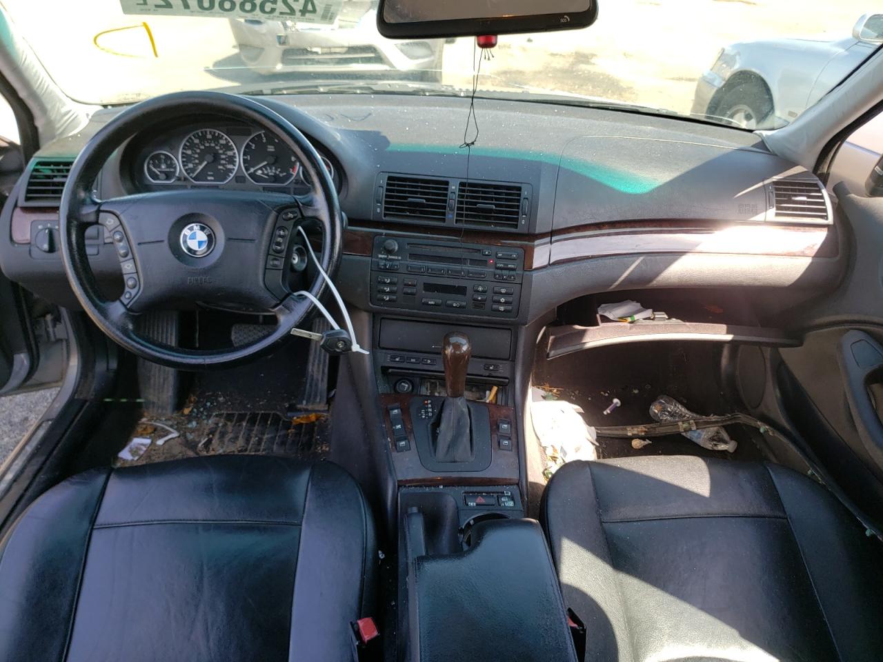 Photo 9 from auction – 2004 BMW 330 I with VIN WBAEV53454KM38359