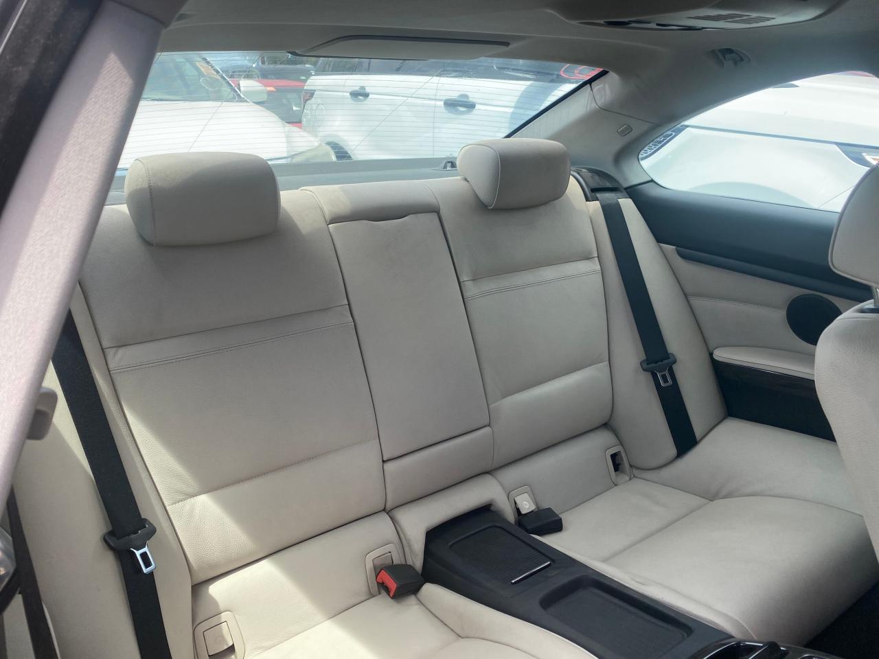 Photo 6 from auction – 2011 BMW 328 I with VIN WBAKE3C52BE444700