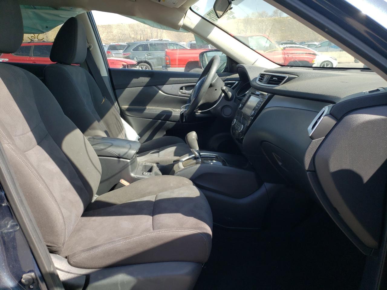 Photo 5 from auction – 2016 NISSAN ROGUE S with VIN KNMAT2MV3GP643487