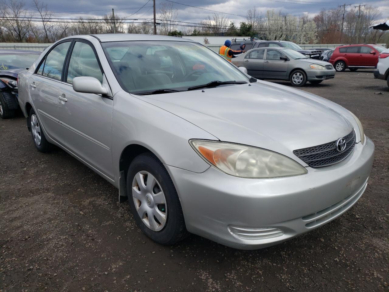Photo 1 from auction – 2004 TOYOTA CAMRY LE with VIN 4T1BE32K74U888153