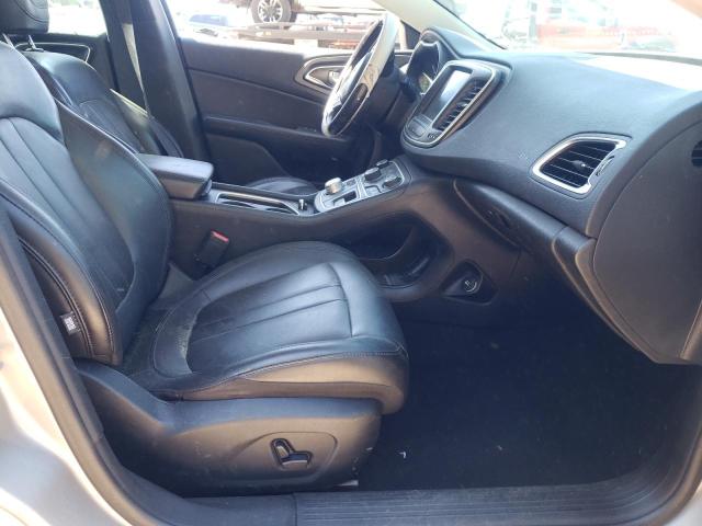 Photo 5 from auction – 2016 CHRYSLER 200 LIMITE with VIN 1C3CCCAB9GN175287