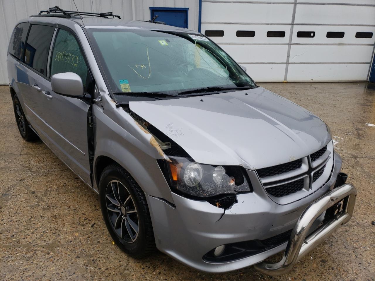 DODGE GRAND CARA 2017 with VIN 2C4RDGEG4HR673417 - Photo from auction